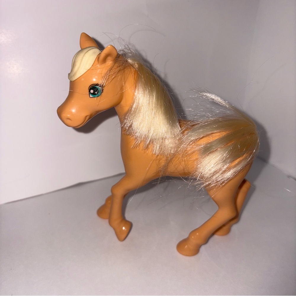 Mattel Barbie‎ Dollhouse Sweet Orchard Farm Chelsea and Tan Pony Horse